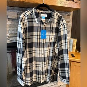 Columbia Men's Tan and Black Plaid Shirt